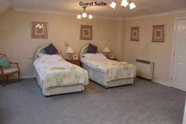  Image of 1 bedroom Flat for sale in Havant Road Cosham Portsmouth PO6 at Drayton Portsmouth Hampshire, PO6 2HZ