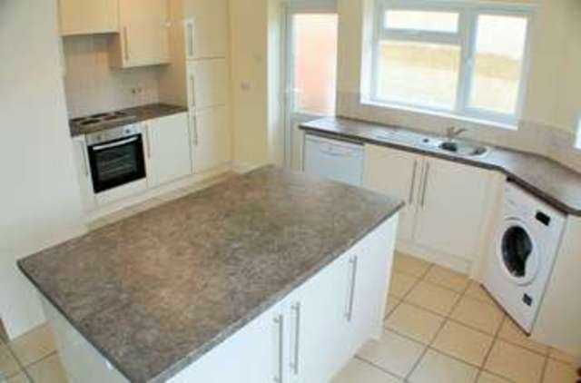  Image of 4 bedroom Detached house for sale in Homefield Road Drayton Portsmouth PO6 at Drayton Portsmouth Hampshire, PO6 1RB