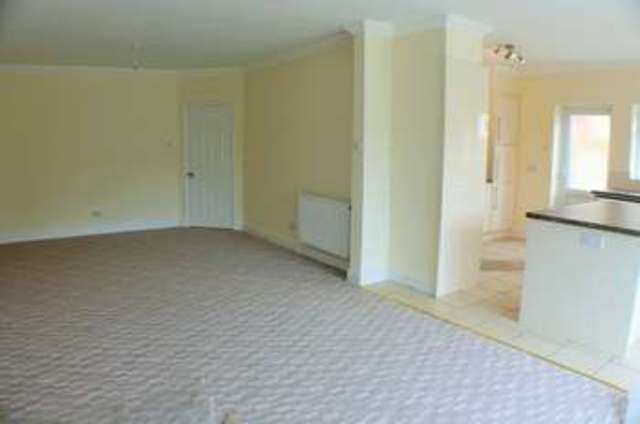  Image of 4 bedroom Detached house for sale in Homefield Road Drayton Portsmouth PO6 at Drayton Portsmouth Hampshire, PO6 1RB