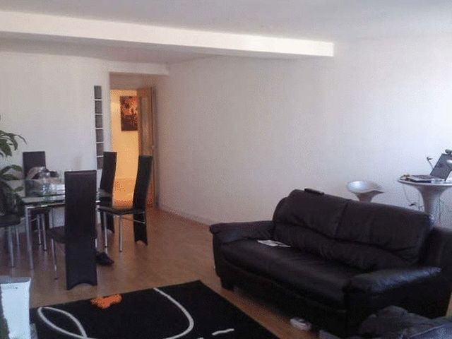  Image of 2 bedroom Flat to rent in Bridge Street Walton-on-Thames KT12 at 3 Bridge Street Walton-on-Thames, KT12 1AF
