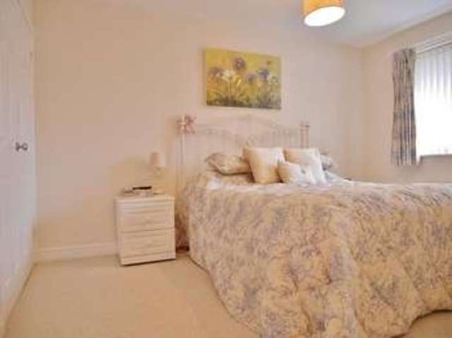  Image of 3 bedroom Detached house for sale in Dundas Close Abingdon OX14 at Abingdon, OX14 3UZ