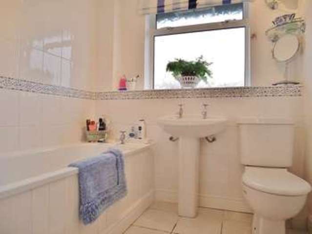  Image of 3 bedroom Detached house for sale in Dundas Close Abingdon OX14 at Abingdon, OX14 3UZ