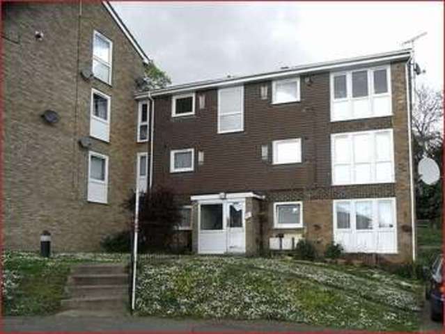  Image of 2 bedroom Property for sale in Dunster Close Barnet EN5 at Dunster Close  VIEWING SATURDAY 3RD MAY, EN5 2TE