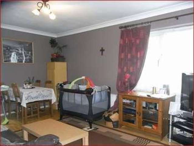  Image of 2 bedroom Property for sale in Dunster Close Barnet EN5 at Dunster Close  VIEWING SATURDAY 3RD MAY, EN5 2TE