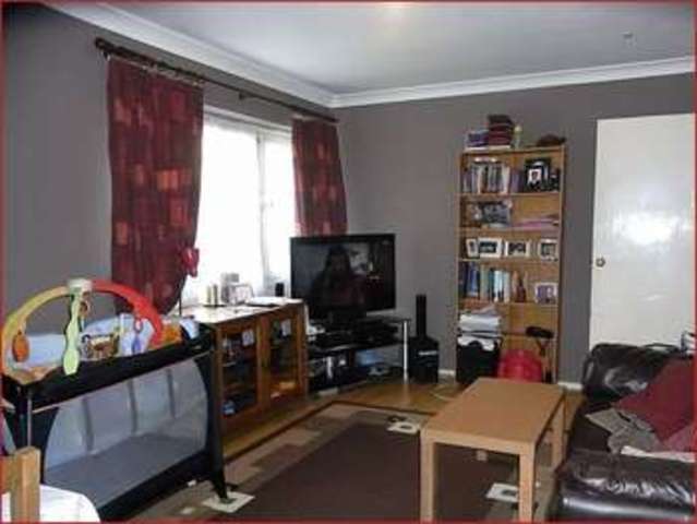  Image of 2 bedroom Property for sale in Dunster Close Barnet EN5 at Dunster Close  VIEWING SATURDAY 3RD MAY, EN5 2TE