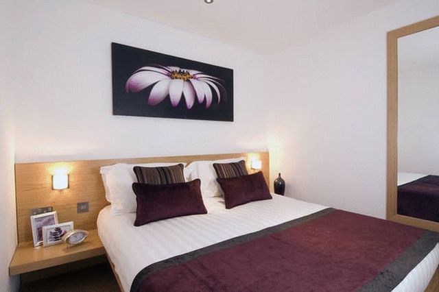  Image of 1 bedroom Flat to rent in Warwick Road London W14 at Warwick Road Open Plan London, W14 8PU