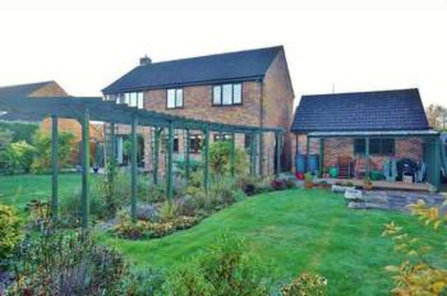  Image of 4 bedroom Detached house for sale in Eason Drive Abingdon OX14 at Abingdon, OX14 3YD