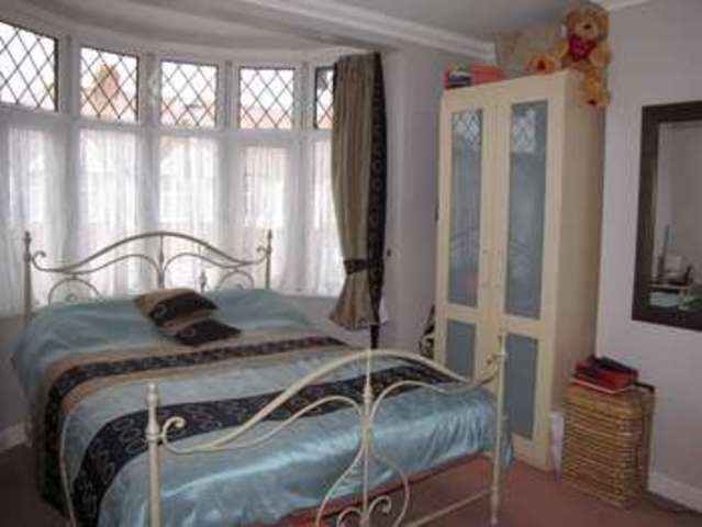  Image of 3 bedroom End of Terrace for sale in Gofton Avenue Drayton Portsmouth PO6 at East Cosham Portsmouth Hampshire, PO6 2NG