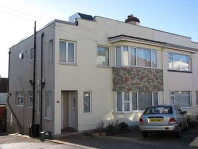  Image of 1 bedroom Flat to rent in Colville Road Cosham Portsmouth PO6 at East Cosham Portsmouth Hampshire, PO6 2DY
