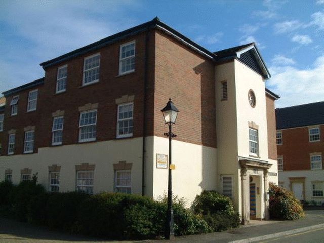  Image of 1 bedroom Flat to rent in Eastgate Gardens Taunton TA1 at Eastgate Gardens  Taunton, TA1 1RE