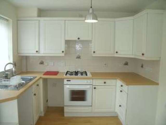  Image of 2 bedroom Semi-Detached house to rent in Eaton Crescent Taunton TA2 at Eaton Crescent  Taunton, TA2 7UE