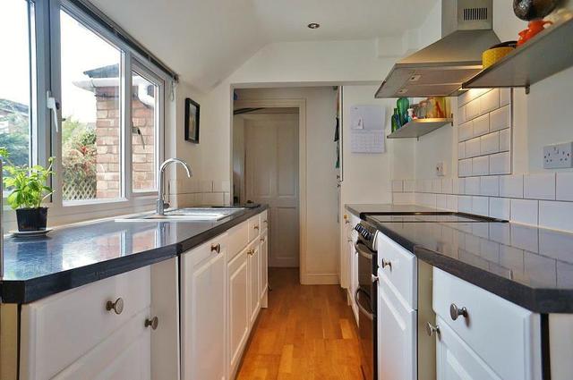  Image of 3 bedroom Terraced house for sale in Edward Street Abingdon OX14 at Abingdon, OX14 1DL