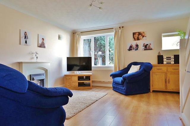  Image of 3 bedroom Semi-Detached house for sale in Elizabeth Avenue Abingdon OX14 at Abingdon, OX14 2NS