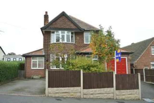  Image of 3 bedroom Detached house for sale in Elm Avenue Sandiacre Nottingham NG10 at Elm Avenue  Sandiacre, NG10 5EJ