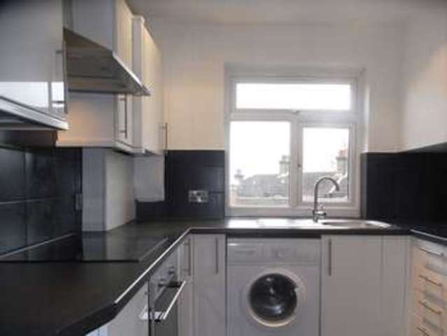  Image of 4 bedroom Property for sale in Elton Avenue Barnet EN5 at Elton Avenue  BARNET, EN5 2EB