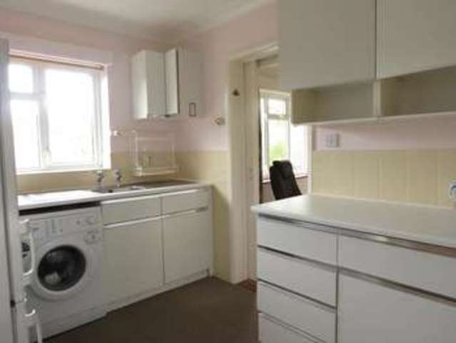  Image of 3 bedroom Detached house for sale in Emery Acres Upper Basildon Reading RG8 at Upper Basildon  Reading, RG8 8NY