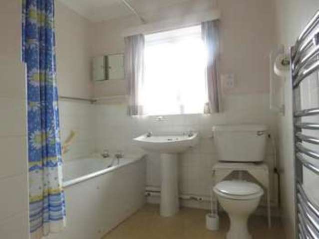  Image of 3 bedroom Detached house for sale in Emery Acres Upper Basildon Reading RG8 at Upper Basildon  Reading, RG8 8NY