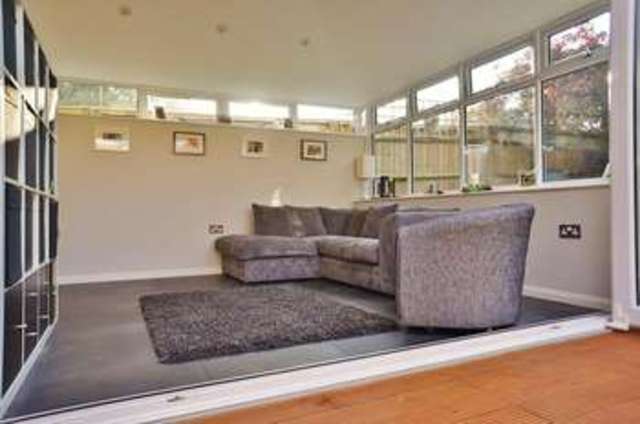  Image of 3 bedroom Detached house for sale in Evenlode Park Abingdon OX14 at Abingdon, OX14 3SZ