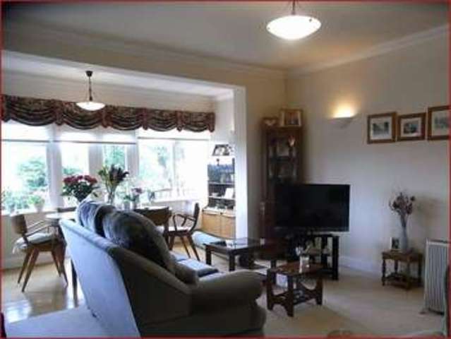  Image of 3 bedroom Property for sale in Eversleigh Road New Barnet Barnet EN5 at Eversleigh Road  NEW BARNET, EN5 1NE