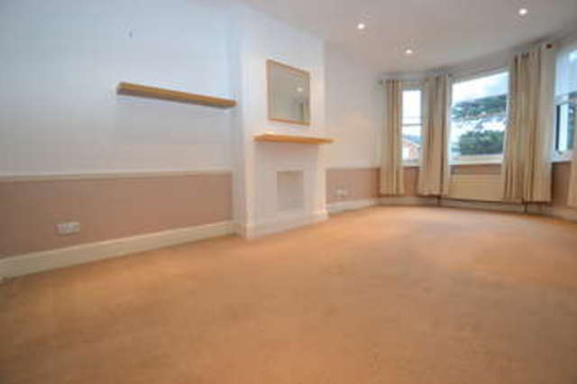  Image of 1 bedroom Flat for sale in Ewell Road Surbiton KT6 at Surbiton Surrey, KT6 6AH