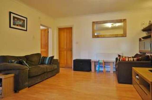  Image of 2 bedroom Flat for sale in Exbourne Road Abingdon OX14 at Abingdon, OX14 1DH