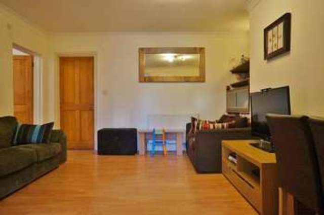  Image of 2 bedroom Flat for sale in Exbourne Road Abingdon OX14 at Abingdon, OX14 1DH