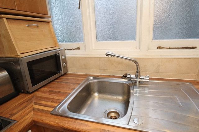  Image of Flat to rent in Castletown Road London W14 at Castletown Road  London, W14 9HE