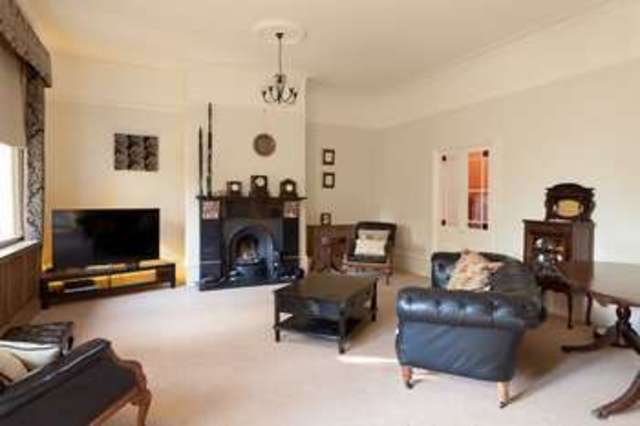  Image of 7 bedroom Detached house for sale in Osborn Road Fareham PO16 at Fareham Hampshire, PO16 7DS