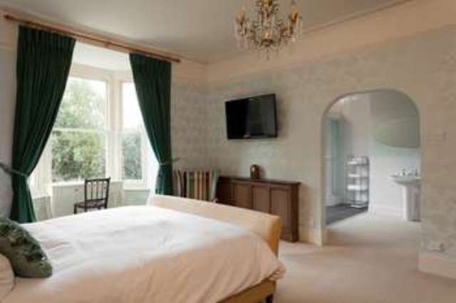  Image of 7 bedroom Detached house for sale in Osborn Road Fareham PO16 at Fareham Hampshire, PO16 7DS