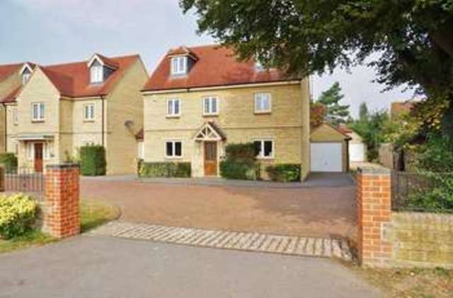  Image of 5 bedroom Detached house for sale in Faringdon Road Southmoor Abingdon OX13 at Faringdon Road  Southmoor, OX13 5BG