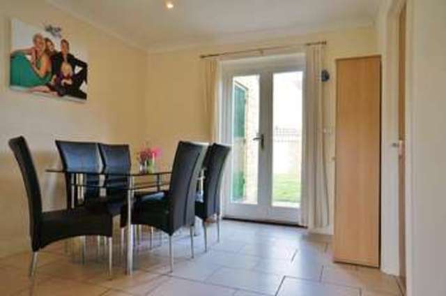  Image of 5 bedroom Detached house for sale in Faringdon Road Southmoor Abingdon OX13 at Faringdon Road  Southmoor, OX13 5BG