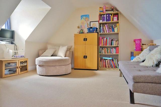  Image of 5 bedroom Detached house for sale in Faringdon Road Southmoor Abingdon OX13 at Faringdon Road  Southmoor, OX13 5BG