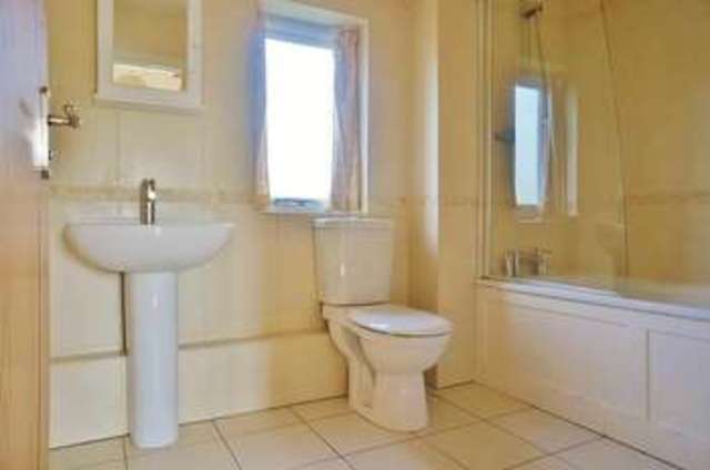  Image of 5 bedroom Detached house for sale in Faringdon Road Southmoor Abingdon OX13 at Faringdon Road  Southmoor, OX13 5BG