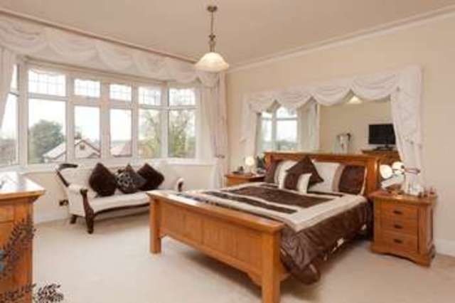  Image of 4 bedroom Detached house for sale in Havant Road Farlington Portsmouth PO6 at Farlington Portsmouth Hampshire, PO6 1DD
