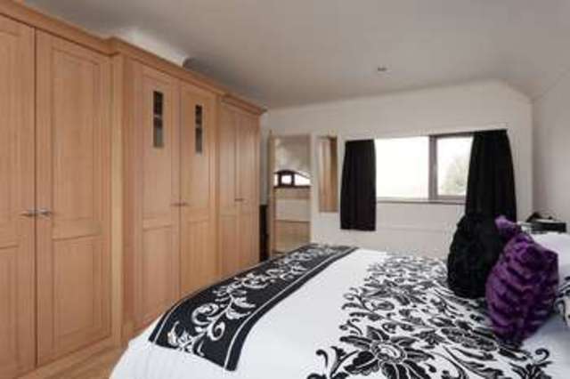  Image of 4 bedroom Detached house for sale in Havant Road Farlington Portsmouth PO6 at Farlington Portsmouth Hampshire, PO6 1AA