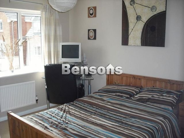  Image of 3 bedroom Semi-Detached house for sale in Finchale Avenue Priorslee Telford TF2 at Finchale Avenue Priorslee Telford, TF2 9YE