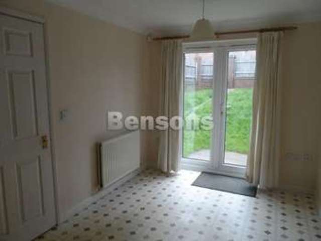  Image of 4 bedroom Terraced house to rent in Finchale Avenue Priorslee Telford TF2 at Finchale Avenue Priorslee Telford, TF2 9YE