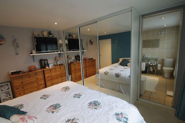  Image of 4 bedroom Bungalow for sale in Foxcroft Drive Brighouse HD6 at Foxcroft Drive  Brighouse, HD6 3PH