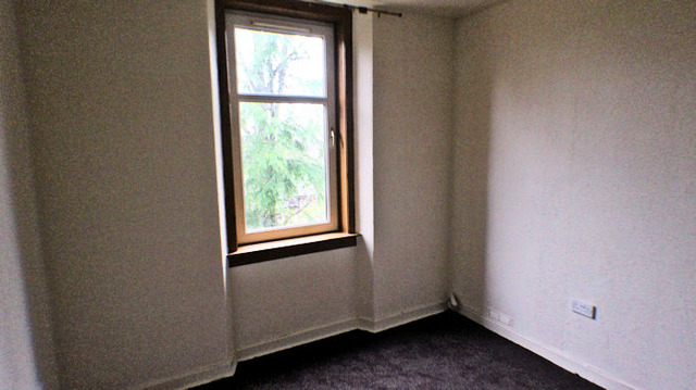  Image of 2 bedroom Flat to rent in Fullarton Street Dundee DD3 at Law Dundee Dundee, DD3 6DF