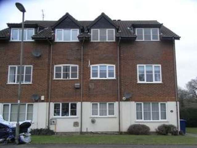  Image of Flat for sale in Galdana Avenue New Barnet Barnet EN5 at Galdana Avenue  Barnet, EN5 5JT