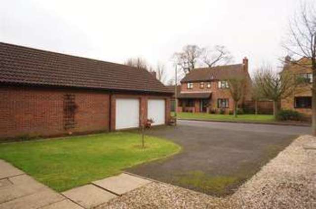  Image of 4 bedroom Detached house for sale in Gardiner Close Abingdon OX14 at Abingdon, OX14 3YA