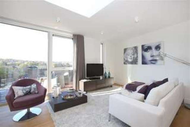  Image of 2 bedroom Flat for sale in Gipsy Road London SE27 at Crystal Palace, SE27 9QS
