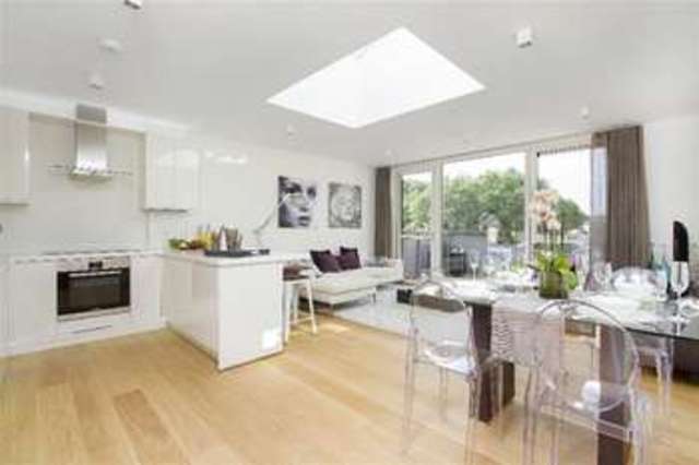  Image of 2 bedroom Flat for sale in Gipsy Road London SE27 at Crystal Palace, SE27 9QS