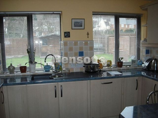  Image of 4 bedroom Detached house to rent in Golfa Close Middletown Welshpool SY21 at Golfa Close Middletown Welshpool, SY21 8EZ