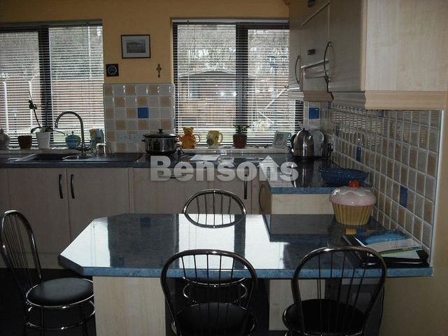  Image of 4 bedroom Detached house to rent in Golfa Close Middletown Welshpool SY21 at Golfa Close Middletown Welshpool, SY21 8EZ