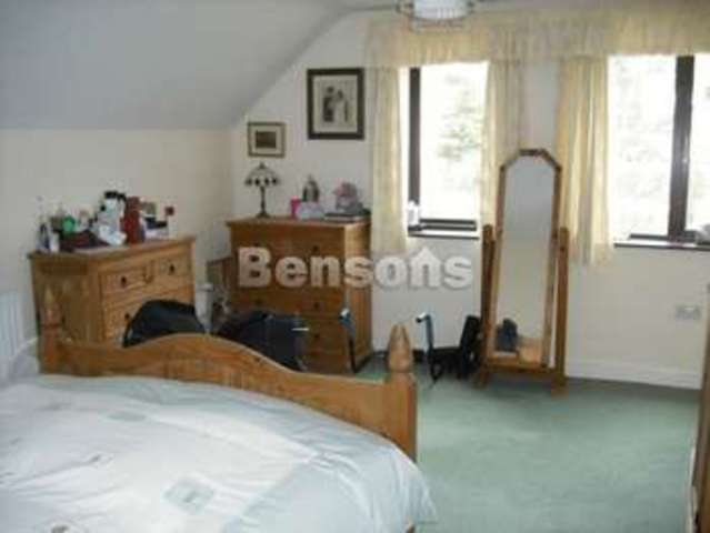  Image of 4 bedroom Detached house to rent in Golfa Close Middletown Welshpool SY21 at Golfa Close Middletown Welshpool, SY21 8EZ
