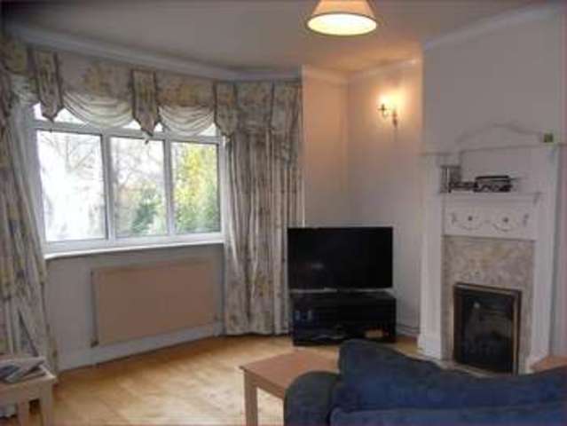  Image of 3 bedroom Semi-Detached house for sale in Grasvenor Avenue Barnet EN5 at Grasvenor Avenue  Barnet, EN5 2BZ