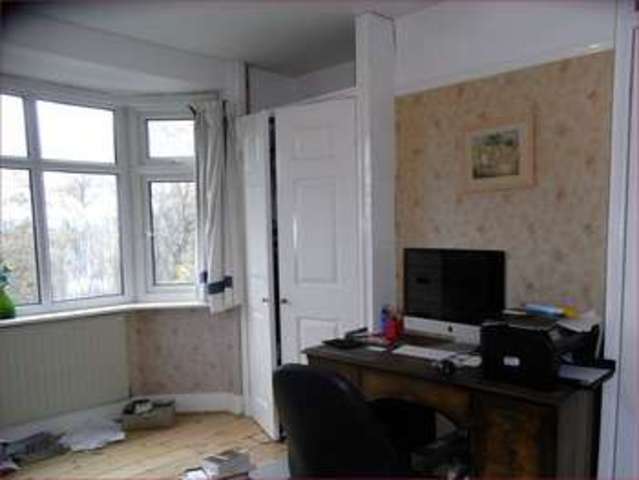  Image of 3 bedroom Semi-Detached house for sale in Grasvenor Avenue Barnet EN5 at Grasvenor Avenue  Barnet, EN5 2BZ