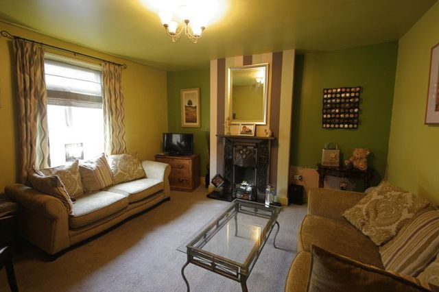  Image of 2 bedroom Property for sale in Halifax Road Ripponden Sowerby Bridge HX6 at Halifax Road  Ripponden, HX6 4DA