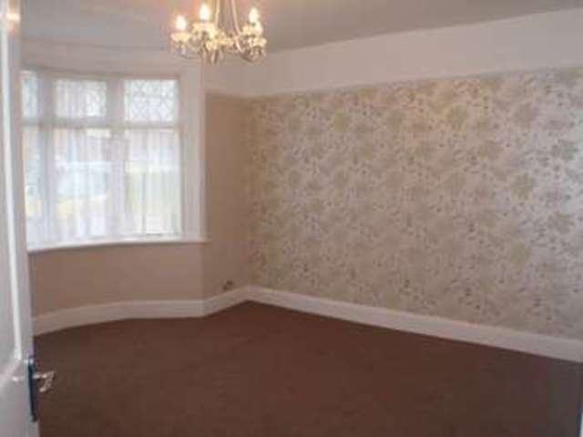  Image of 4 bedroom Terraced house to rent in Green Lane Portsmouth PO3 at Copnor Portsmouth Hampshire, PO3 5EZ